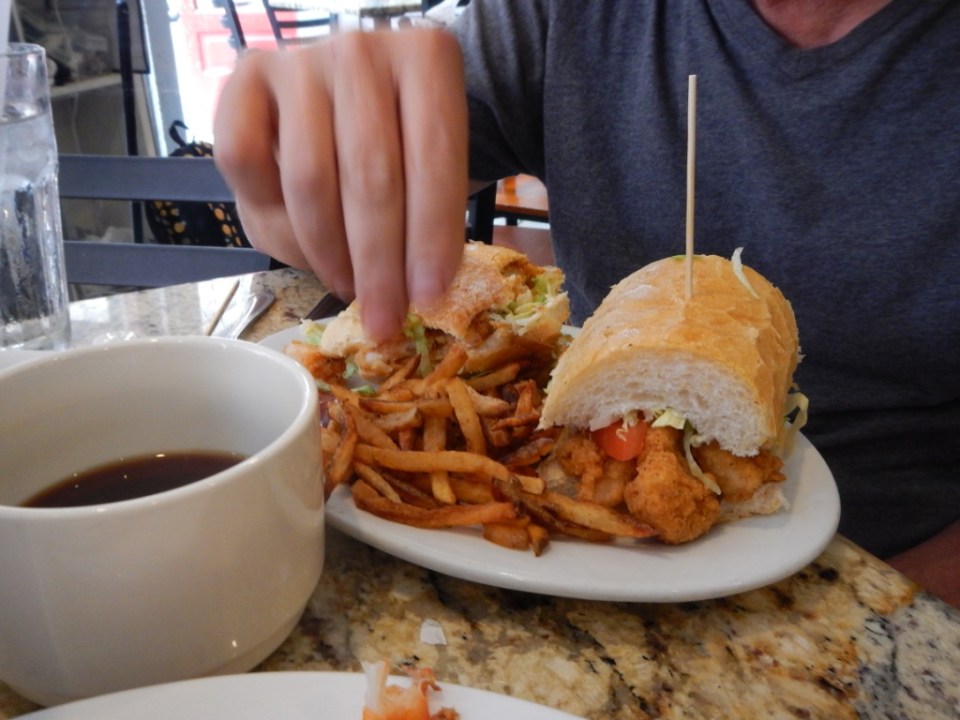 shrimp po boy